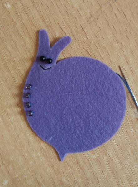 Brooch made of felt snail. Master Class.