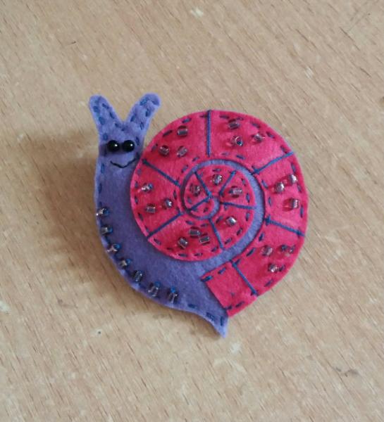 Brooch made of felt snail. Master Class.