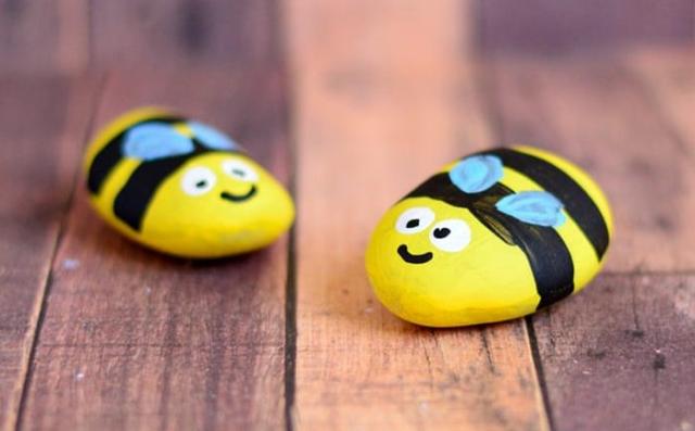 Cute bees. Toys from stones :)